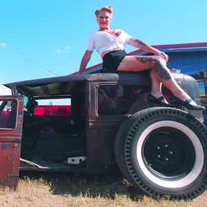 Meet your Posher, Raina